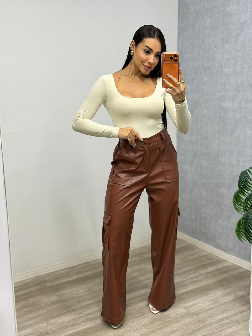 Calça Wide Leg PU