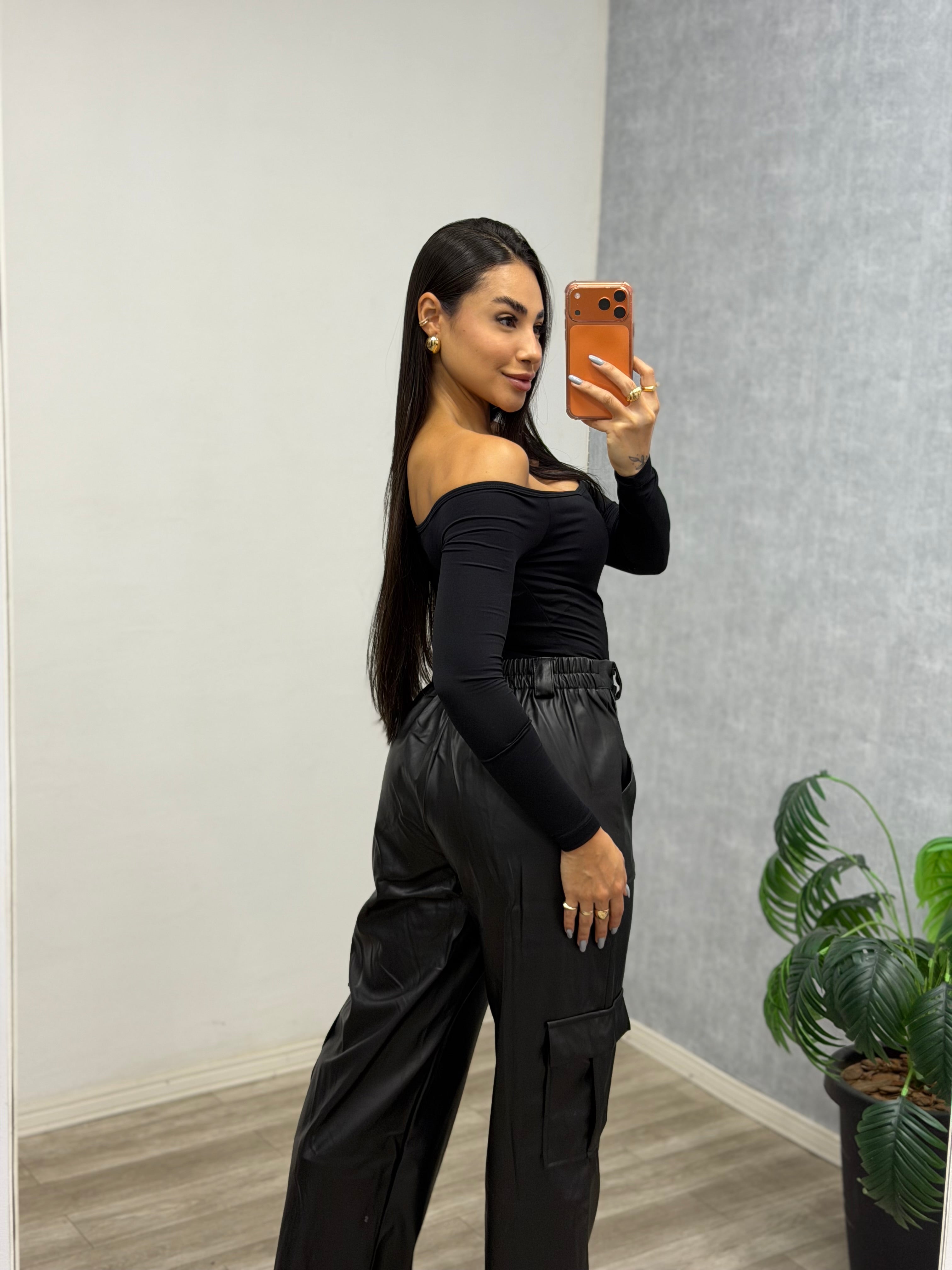 Calça cargo PU preto