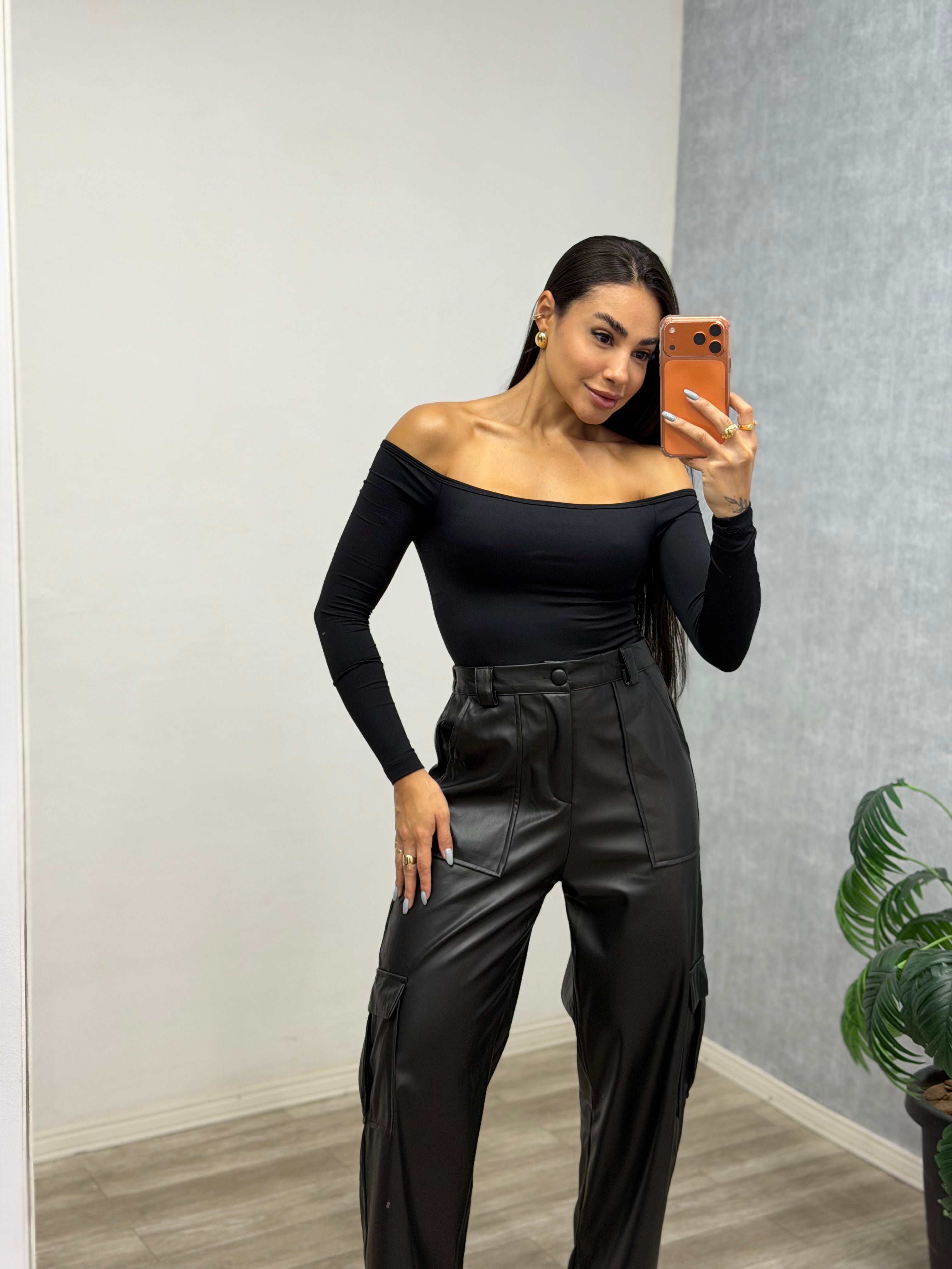 Calça cargo PU preto