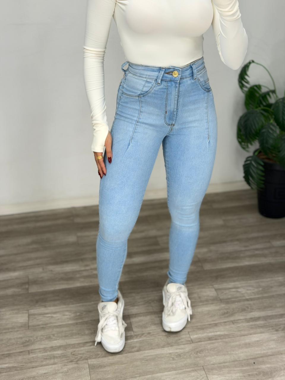 Calça skinny recortes